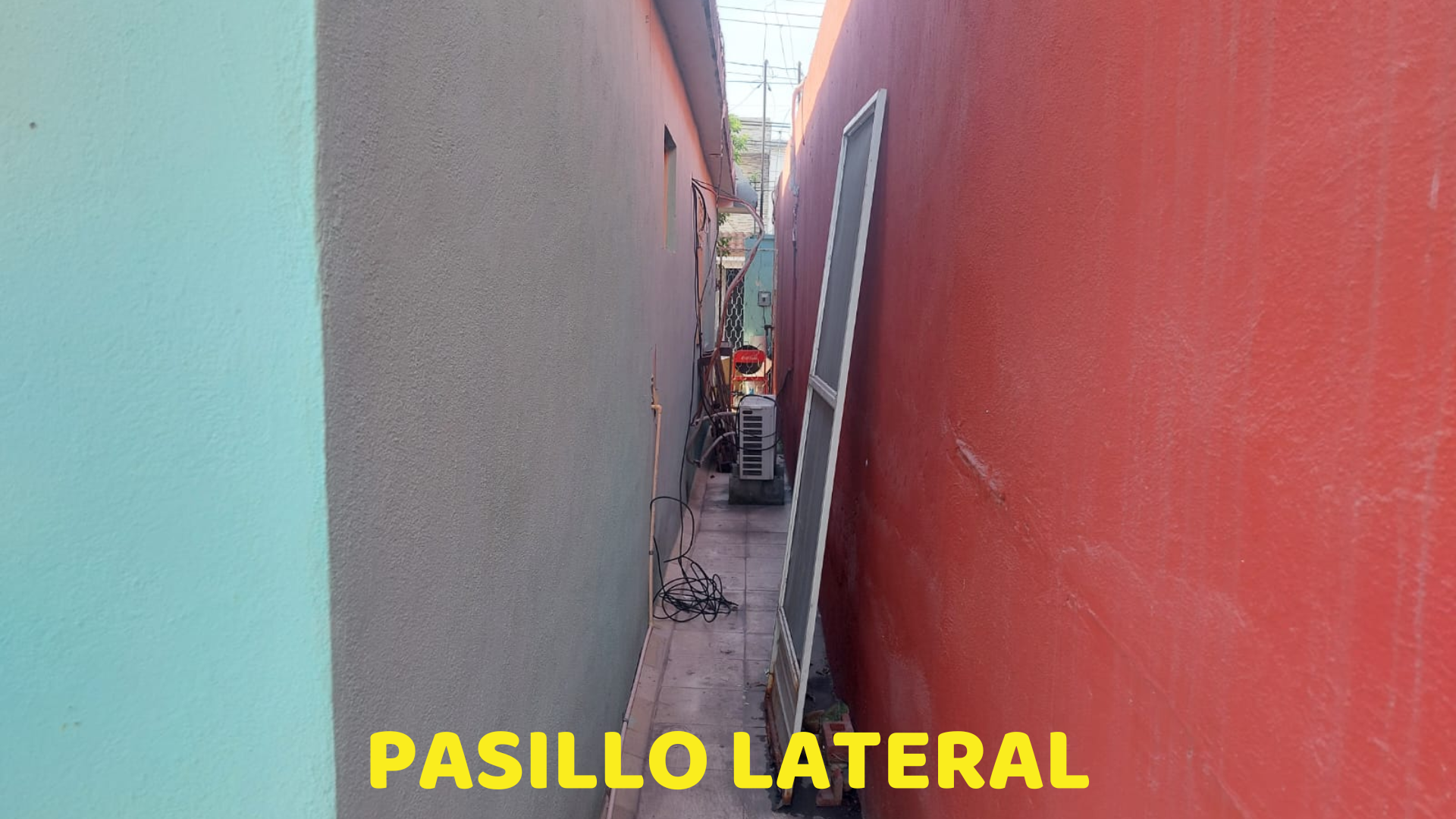 13. PASILLO LATERAL