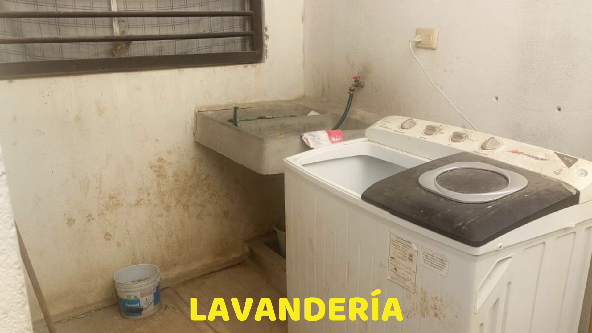 11. LAVANDERÍA
