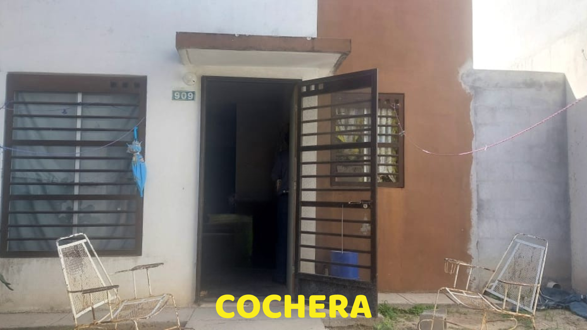 13. COCHERA